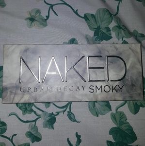 Naked Urban Decay SMOKY Pallet